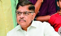 అల్లు అరవింద్ కు దిమ్మ తిరిగే రిప్లై ఇచ్చిన మమ్ముట్టి ..!